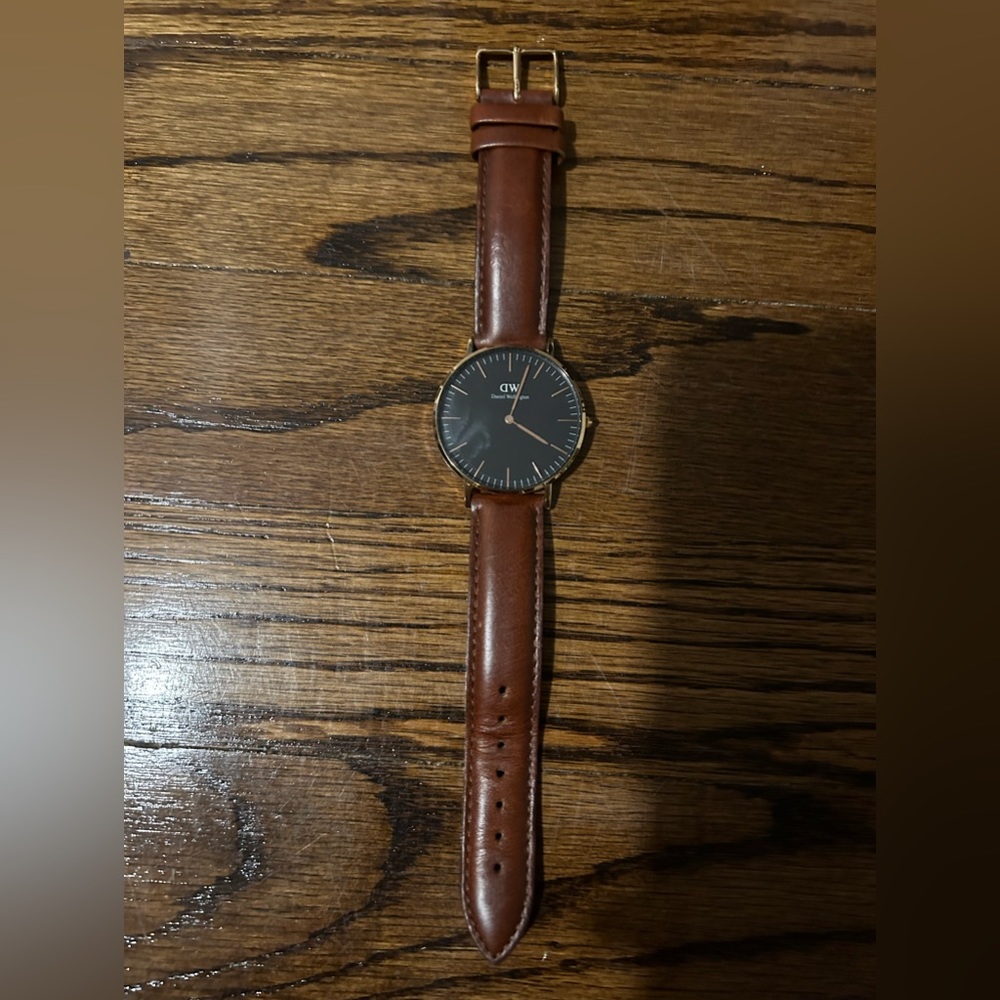 Daniel Wellington Watch - Authentic